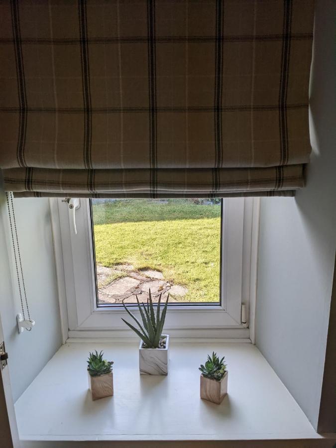 Ailnack Cottage -Cheerful Cottage With Secure Garden And Off Street Parking Sleeps 4 Томінтоул Екстер'єр фото
